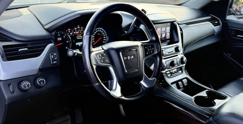 2017 GMC Yukon XL SLT