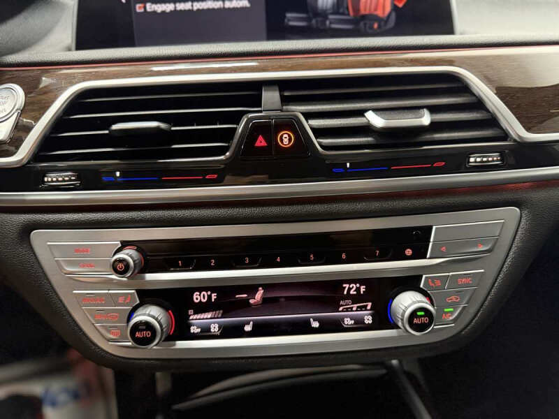 2022 BMW 7 Series 740i