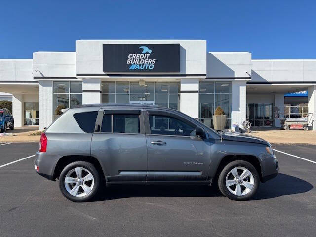 2011 Jeep Compass Base's photo
