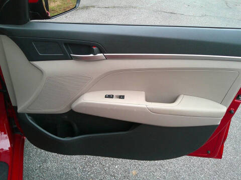 2020 Hyundai Elantra SE