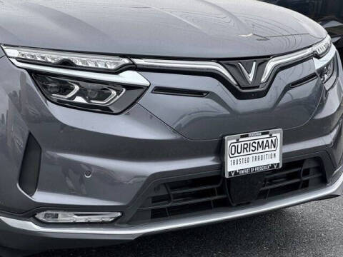 2025 VinFast VF8 Plus