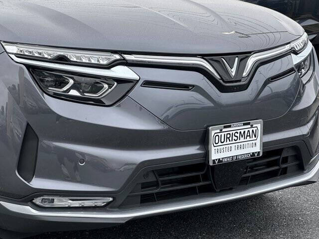 2025 VinFast VF8 Plus