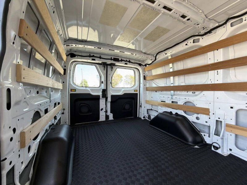 2025 Ford Transit