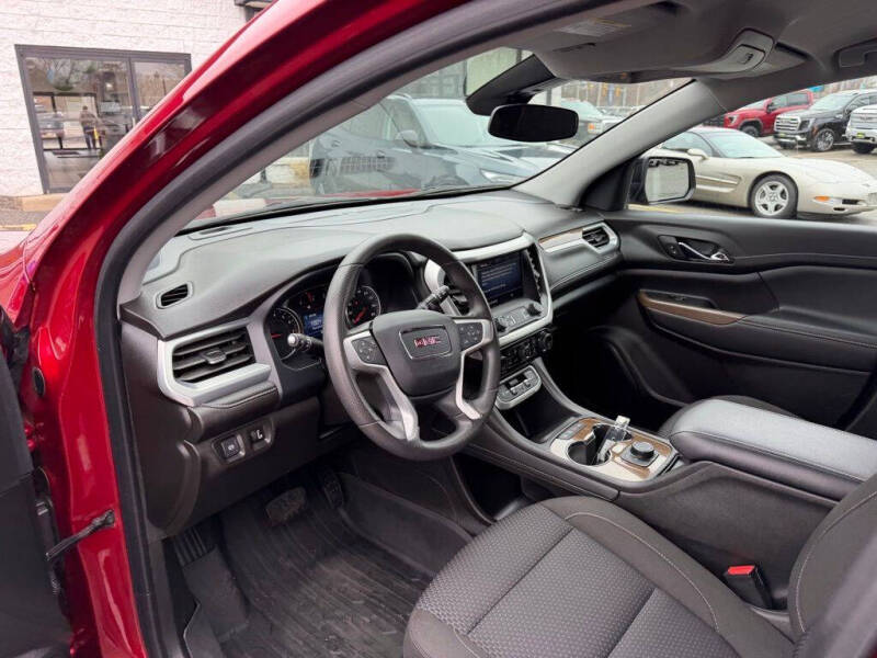 2023 GMC Acadia SLE