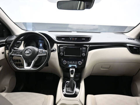 2022 Nissan Rogue Sport SV