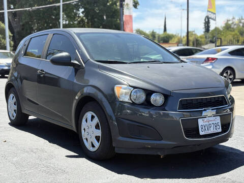 2016 Chevrolet Sonic LS Manual