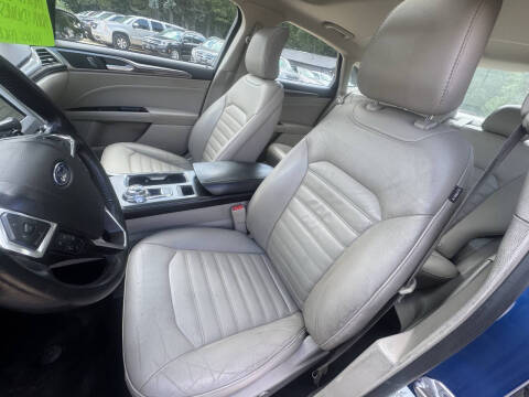 2017 Ford Fusion SE
