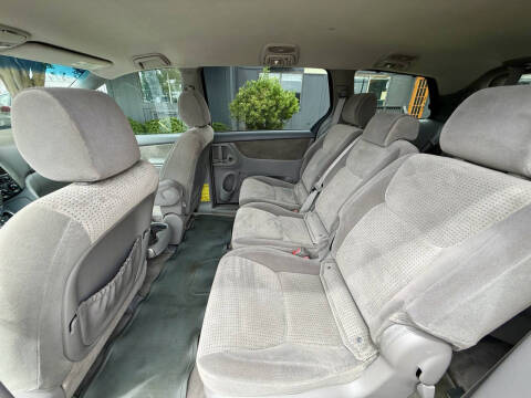 2008 Toyota Sienna CE 8-Passenger