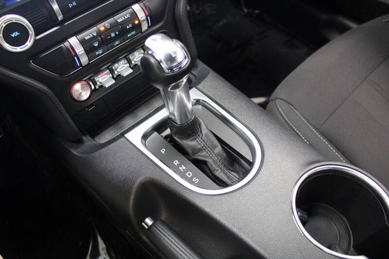 2021 Ford Mustang EcoBoost