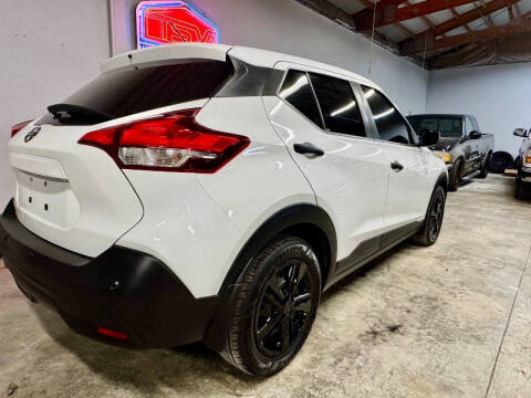 2020 Nissan Kicks S