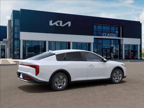 2026 Kia K4 LX