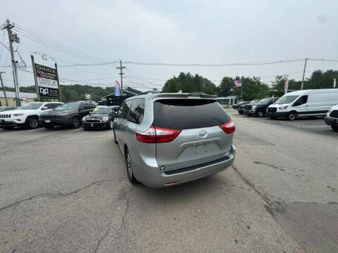 2019 Toyota Sienna LE 7-Passenger