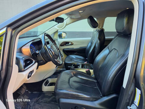 2018 Chrysler Pacifica Touring L