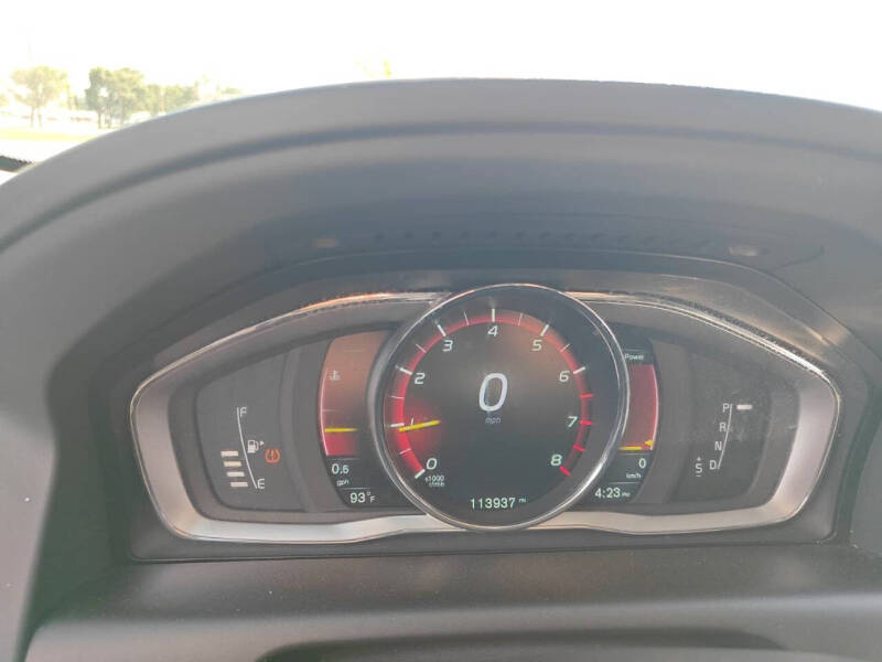 2016 Volvo XC60 T5 Drive-E Premier