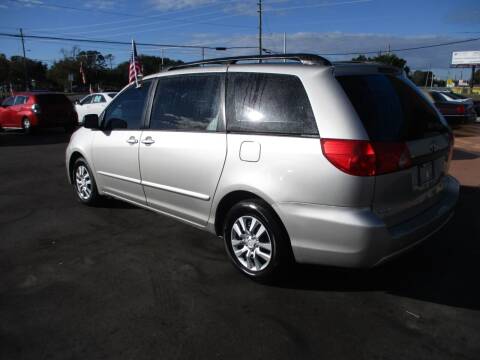 2007 Toyota Sienna for sale at AUTO BROKERS OF ORLANDO in Orlando FL