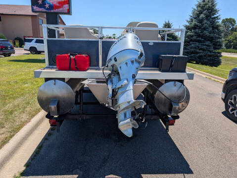 2020 Forester Pontoon