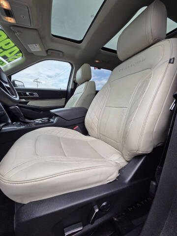 2017 Ford Explorer Platinum