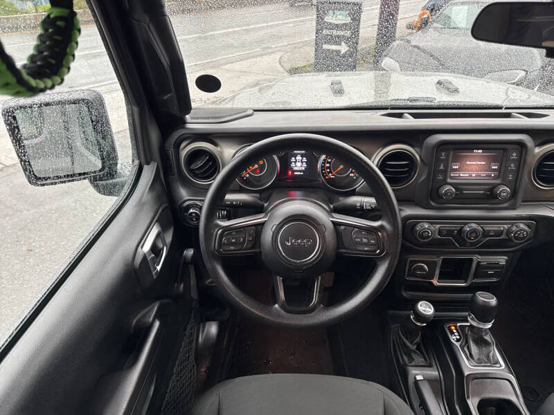 2020 Jeep Gladiator Sport