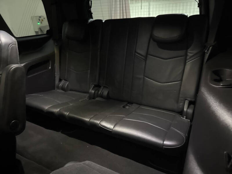 2018 Cadillac Escalade Platinum