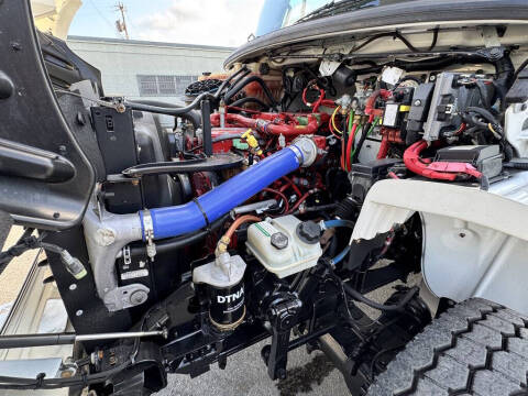 2017 Freightliner M2 106