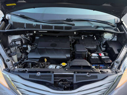 2014 Toyota Sienna