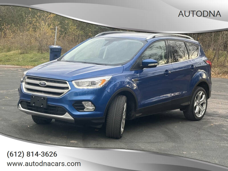2019 Ford Escape Titanium's photo