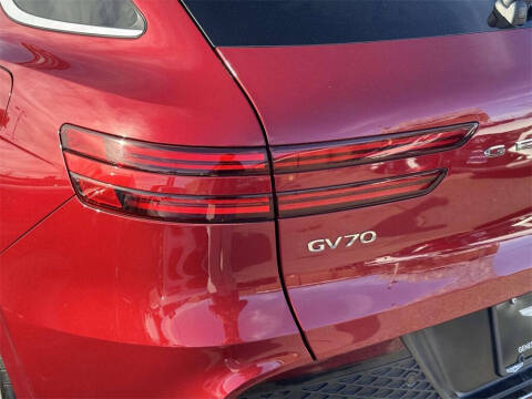 2023 Genesis GV70 2.5T Standard