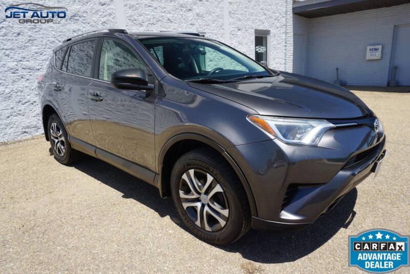 2016 Toyota RAV4 LE AWD's photo