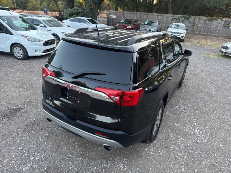 2017 GMC Acadia SLE-2