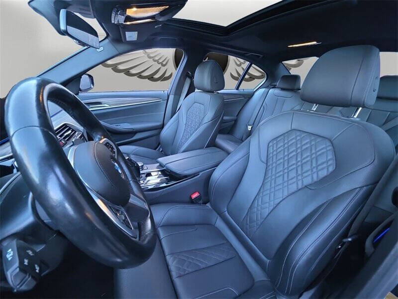 2022 BMW 5 Series 530i