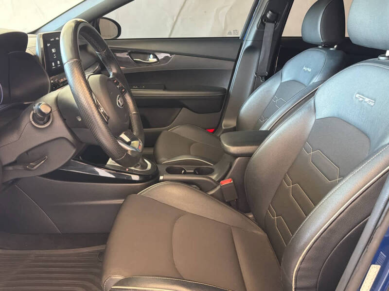 2021 Kia Forte GT Line