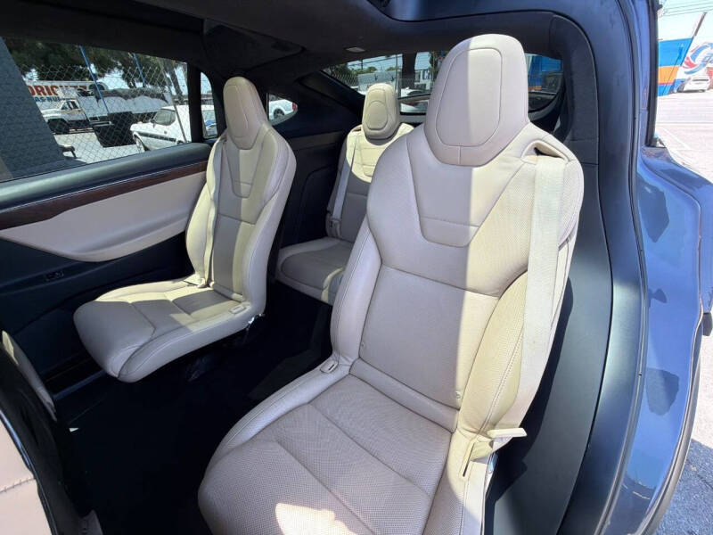 2016 Tesla Model X 90D