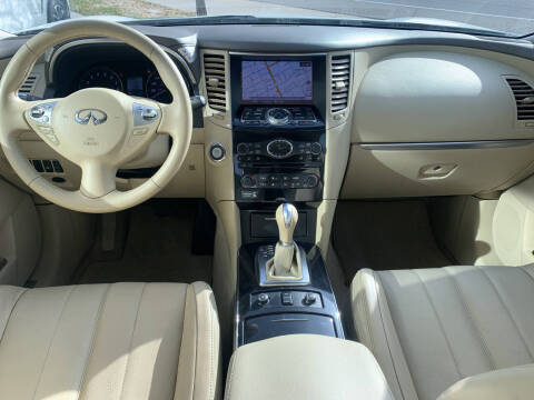2014 Infiniti QX70