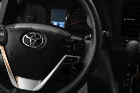 2016 Toyota Sienna LE 8-Passenger
