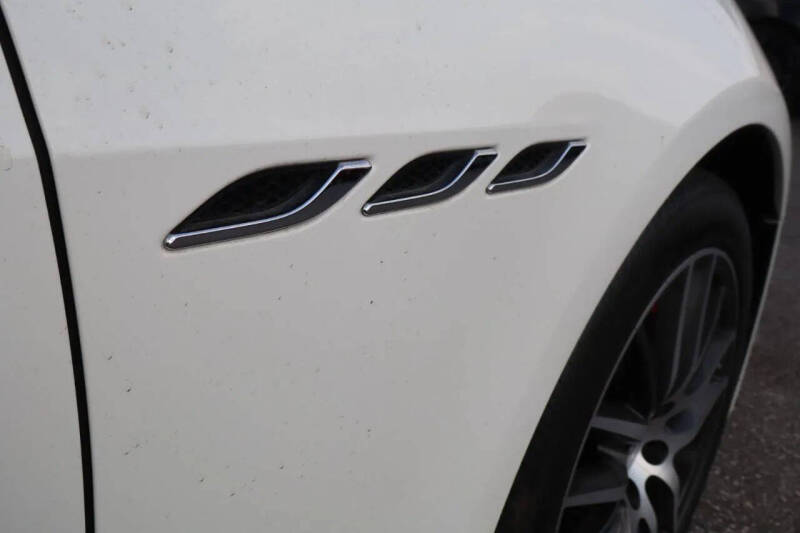 2017 Maserati Ghibli