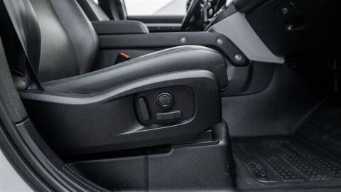 2024 Land Rover Defender 110 P300 S