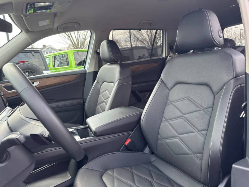 2025 Volkswagen Atlas SE 4Motion