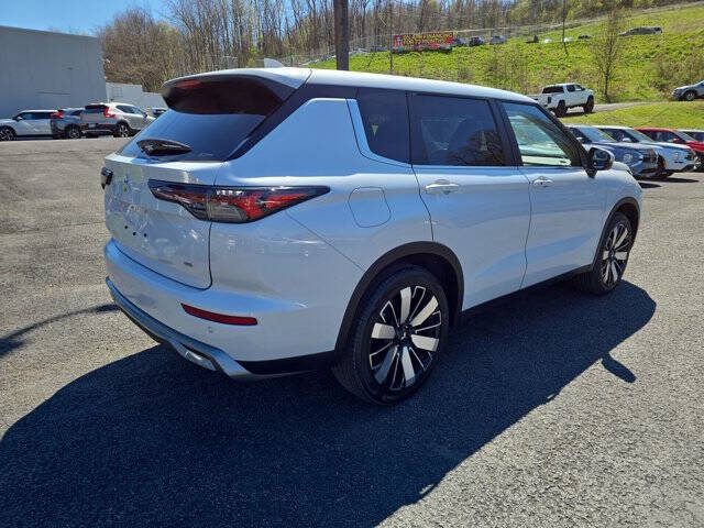 2026 Mitsubishi Outlander SE