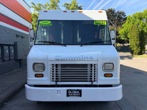 2005 Freightliner MT45 Chassis
