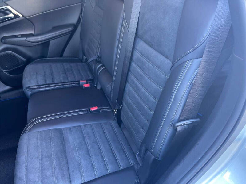 2025 Mitsubishi Outlander PHEV SE