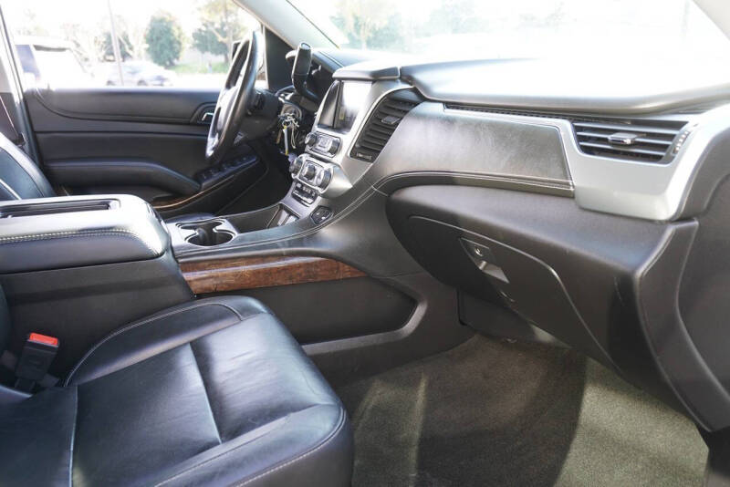2017 Chevrolet Suburban LT