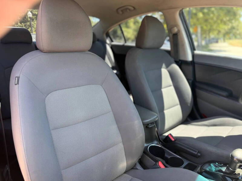2017 Kia Forte LX