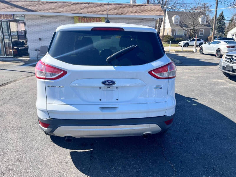 2016 Ford Escape SE