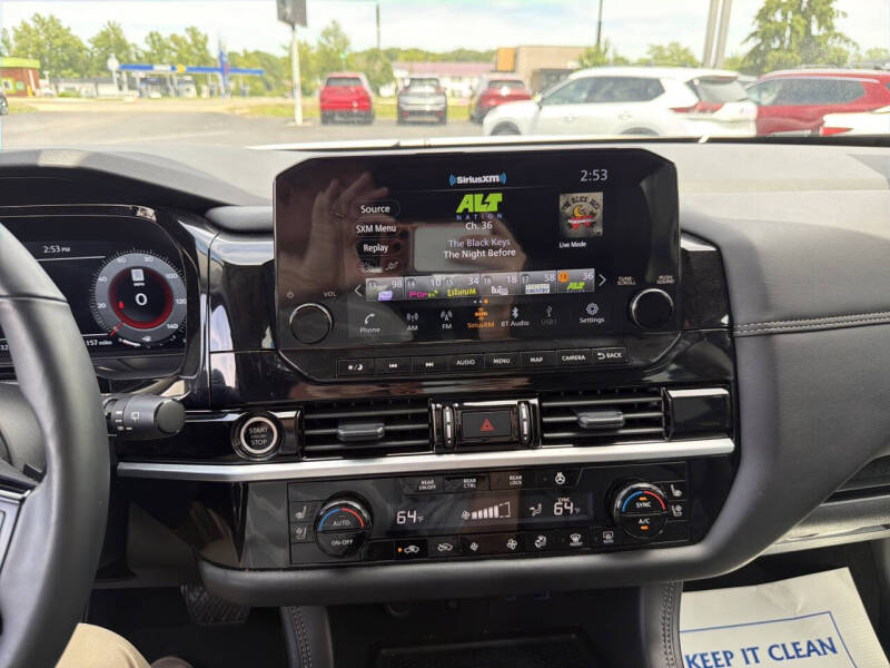 2024 Nissan Pathfinder Platinum