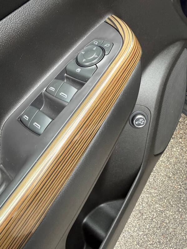 2022 GMC Acadia SLE