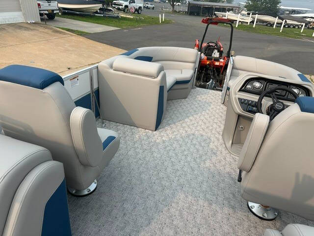 2027 Berkshire 22 RFX LE 2.75