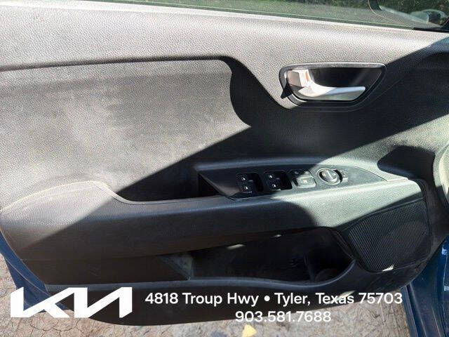 2023 Kia Rio S