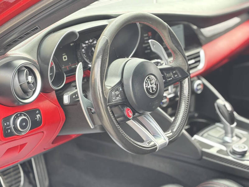 2017 Alfa Romeo Giulia Quadrifoglio