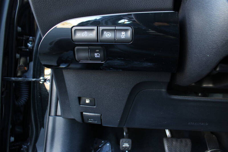 2022 Toyota Prius XLE