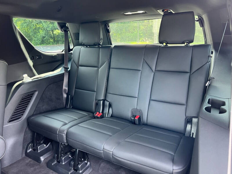 2022 Cadillac Escalade Luxury